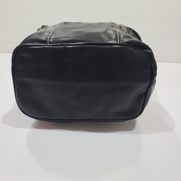 NWT XOXO Black and Gray Cosmetic Bag - Picture 5 of 11